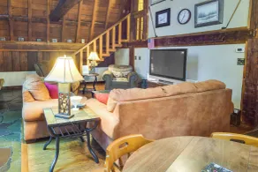 Resort Amenities: Family-Friendly DuBois Cabin - Interior