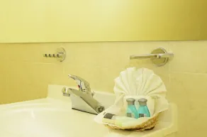 Hotel Esmeralda's - Bathroom