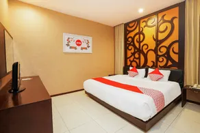 RedDoorz at Hotel Istana Permata Ngagel Surabaya - Zimmer