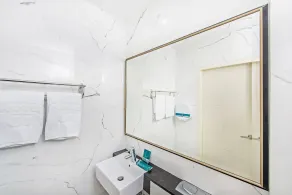 Hotel 81 Osaka - Bathroom