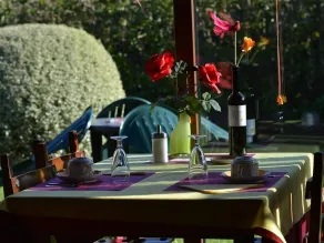 Alojamiento Bernabales - Restaurant