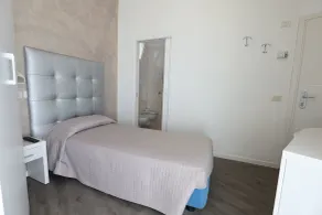 Hotel Daniel's FRONTE MARE - Rum