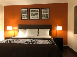 LINDENHURST MOTEL - Chambre