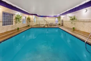 La Quinta Inn & Suites by Wyndham Dickinson - Piscine