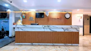 White Panda Hotels Royal Inn - Lobby