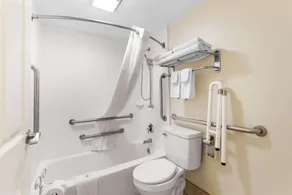Quality Inn Tullahoma - Badeværelse