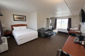 Northern Lights Inn & Suites - Room