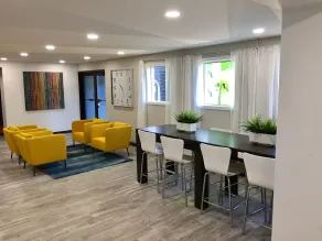 Days Inn & Suites by Wyndham Cincinnati North - Hall