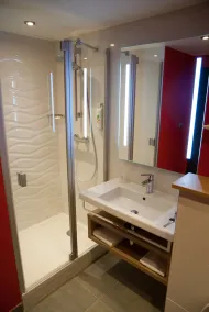 ibis Styles Saint Malo Port - Salle de bain