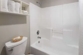 Baymont by Wyndham LaGrange - Salle de bain