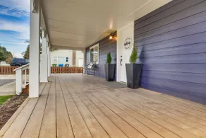 Charming Stayton Home w/ Deck + Smart TV! - Interiör
