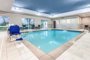 Holiday Inn Express & Suites Hammond by IHG - Piscine
