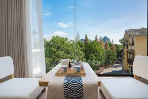He She Courtyard Free pick-up train station stay 2 nights - Utsikt från rummet