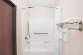 Days Inn by Wyndham Sullivan - Salle de bain