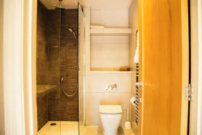 Crown and Garter - Bathroom