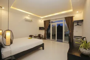 Hoi An Sunny Pool Villa - Chambre
