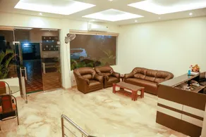 Golden Parrk - Reception