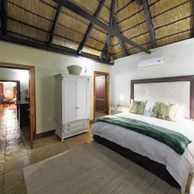 Mmakuba Private Game Lodge - Habitación