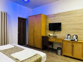 LION PARK HOTEL AND RESORT - Room