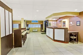 Microtel Inn & Suites by Wyndham Bryson City - Hall