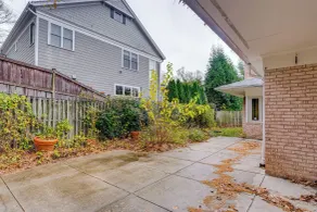 Perfect Retreat in Bethesda with 5-Bedrooms Best Location - Interior