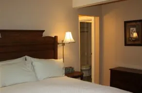 1824 House - Room