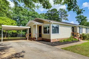 5 Mi to Dtwn Greenville! Getaway w/ Deck & Yard - Interiør