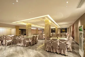 Zhangjiajie Cloud Ridge Hotel - About 10 minutes from the east gate of the Forest Park - one- pick-up of 4 nights or more - Restaurant
