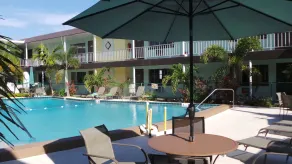 Island House Resort Hotel - Piscine