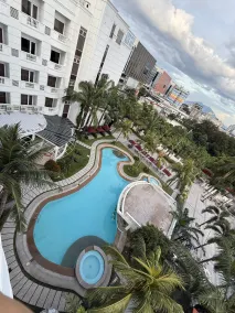 Madison Crown Hotel - Pool
