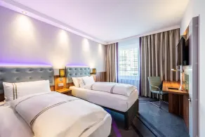 Premier Inn Düsseldorf City Centre - Room