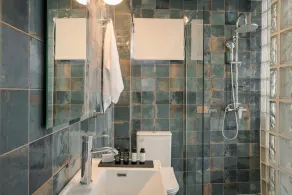 Aria Blue Suites - Bathroom