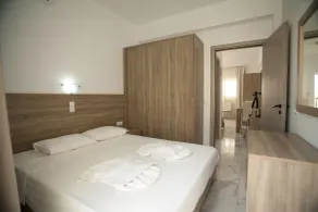 Ocean Analipsis Apartments - Værelse