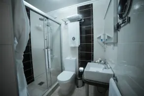 Onyx Hotel Bishkek - Bathroom