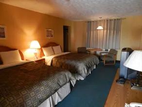 Kings Inn Near the Falls - Chambre