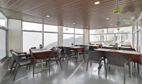 Treebo Mayur, Mall Road - Restaurant