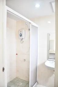 Promenade Service Apartment - Baño