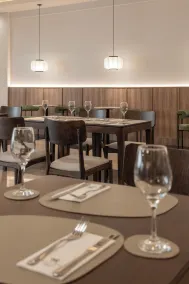 Plaza Real Suites Hotel - Restaurant