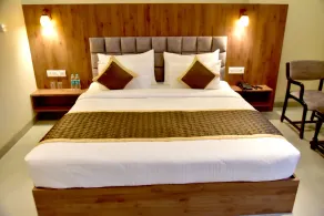 Hotel Aarna Premier - Chambre