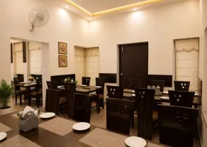 Hotel Cresent - Near Assi Ghat Varanasi - Restaurant