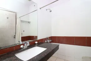 OYO 17036 Rk's Regency - Bathroom