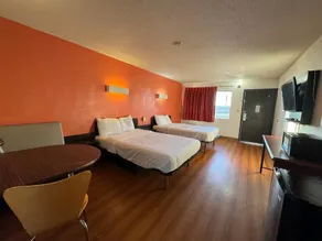 Super 8 by Wyndham Kannapolis - Chambre