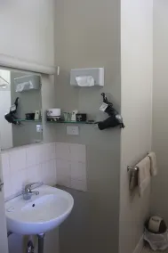 Aromet Motor Inn - Badezimmer
