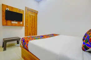 FabHotel Airport View - Nr Airport - Camera
