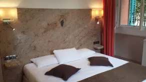 Les Jardins De La Glacière - Room