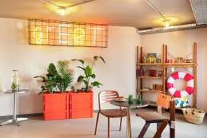 Hôtel Première Classe Nice - Promenade Des Anglais - Coin salon dans le hall