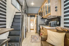 10 Mi to Leesylvania & River: Sleek Mobile Home - Interior