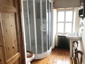 2 Fishery Cottages - Bathroom