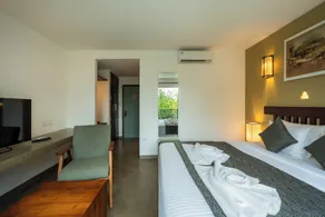 Riviera Tide Hotel and Restaurant - Quarto