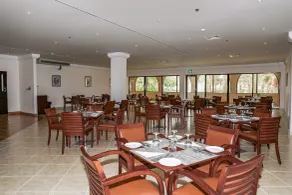 Dhafra Beach Hotel - Restaurant